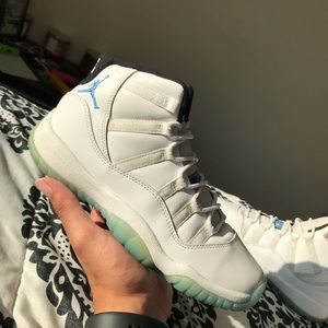Air Jordan 11 “Leged Blue”